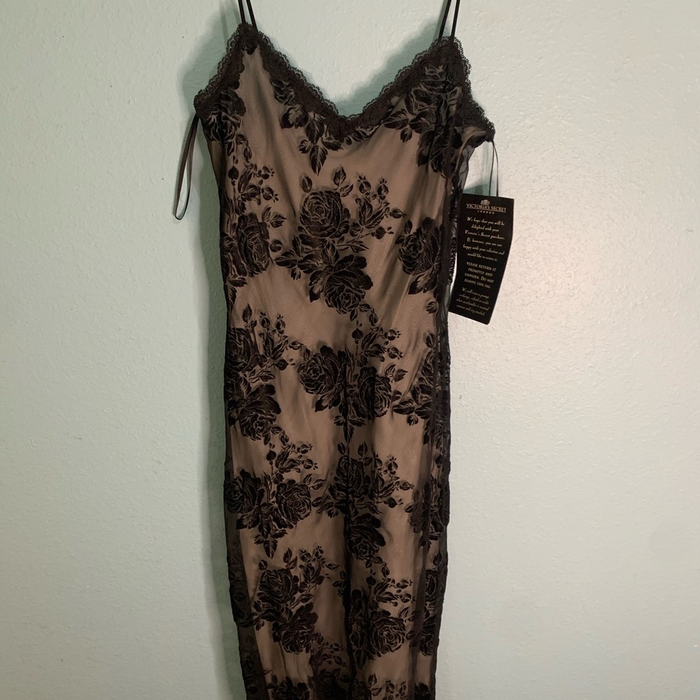 Victoria’s Secret 90s Hugo Buscati Lace Dress 🖤